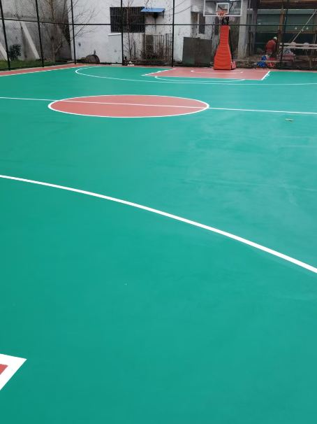 威海 球场长期使用易出现地面开裂