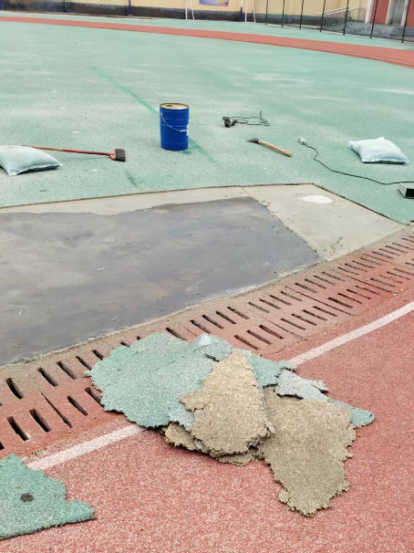 威海球场翻新维修补、球场翻新修补改造